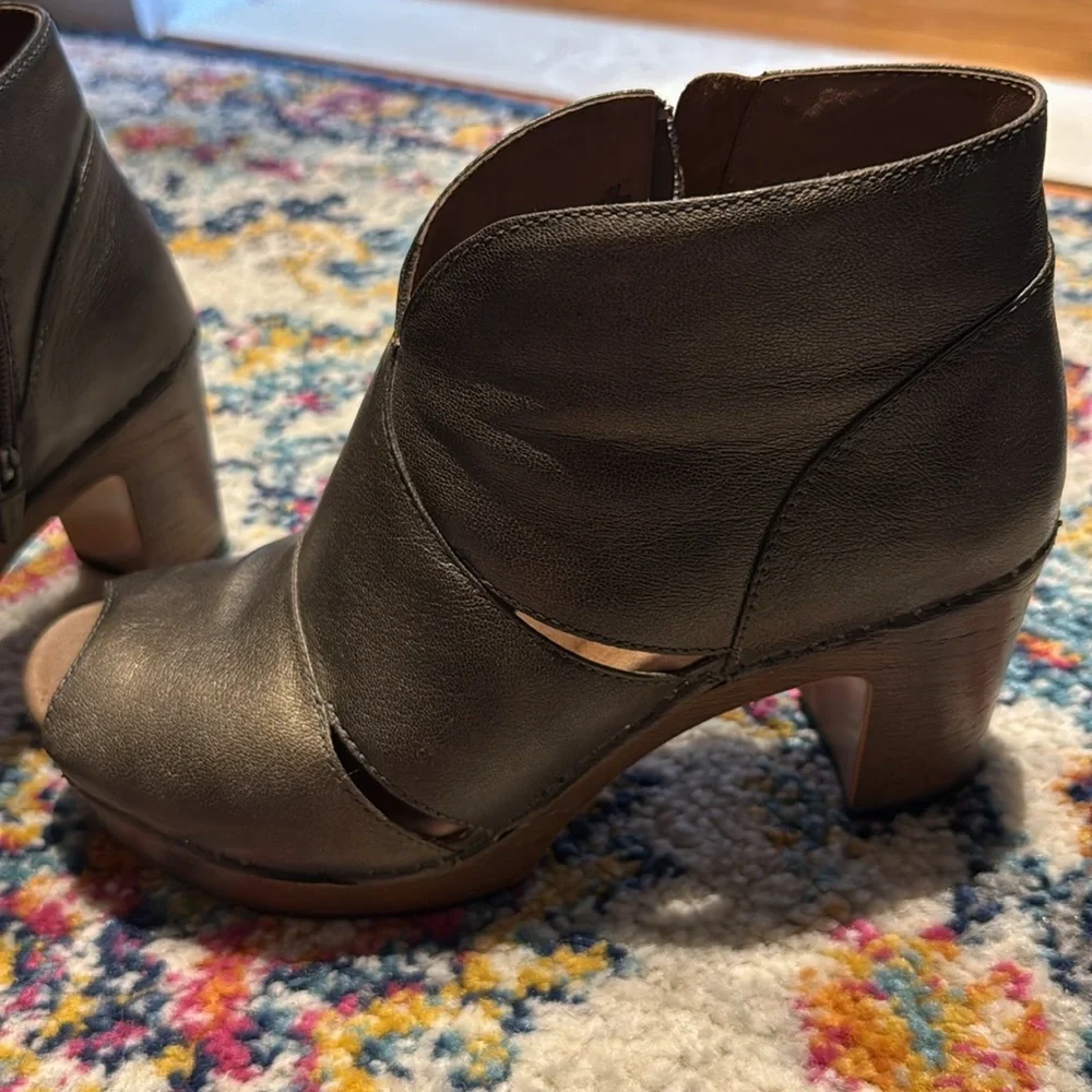 Dansko Delphina Ankle Boot - Picture 3 of 10